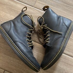 DR. MARTEN TOBIAS CASUAL BOOTS